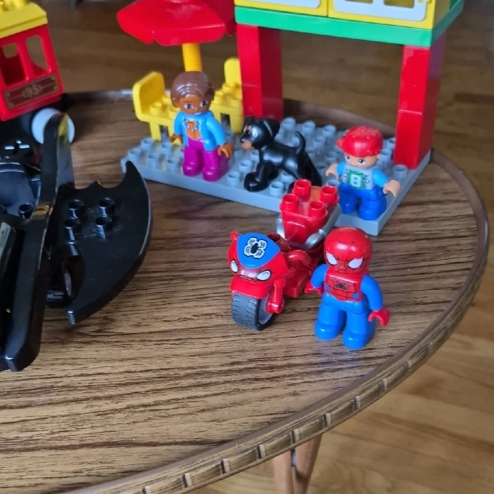 LEGO HULK SPIDERMAN BAT PLANE City Fire and Rescue Set- Red, Yellow, Black Used